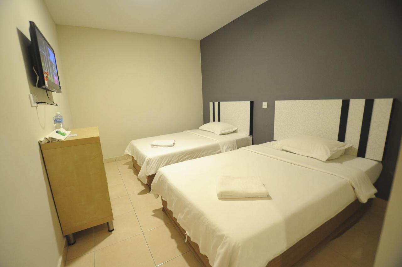 Hotel Five 2*